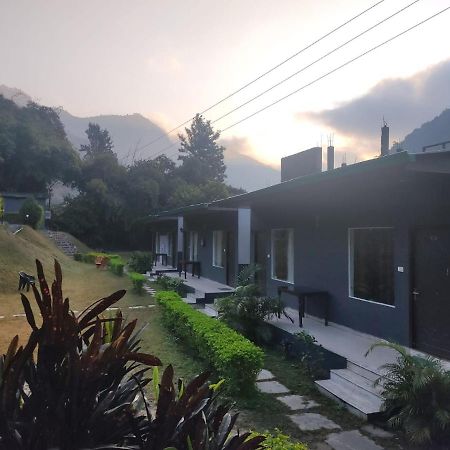 Sky Ganga Resort Narendra Nagar Buitenkant foto